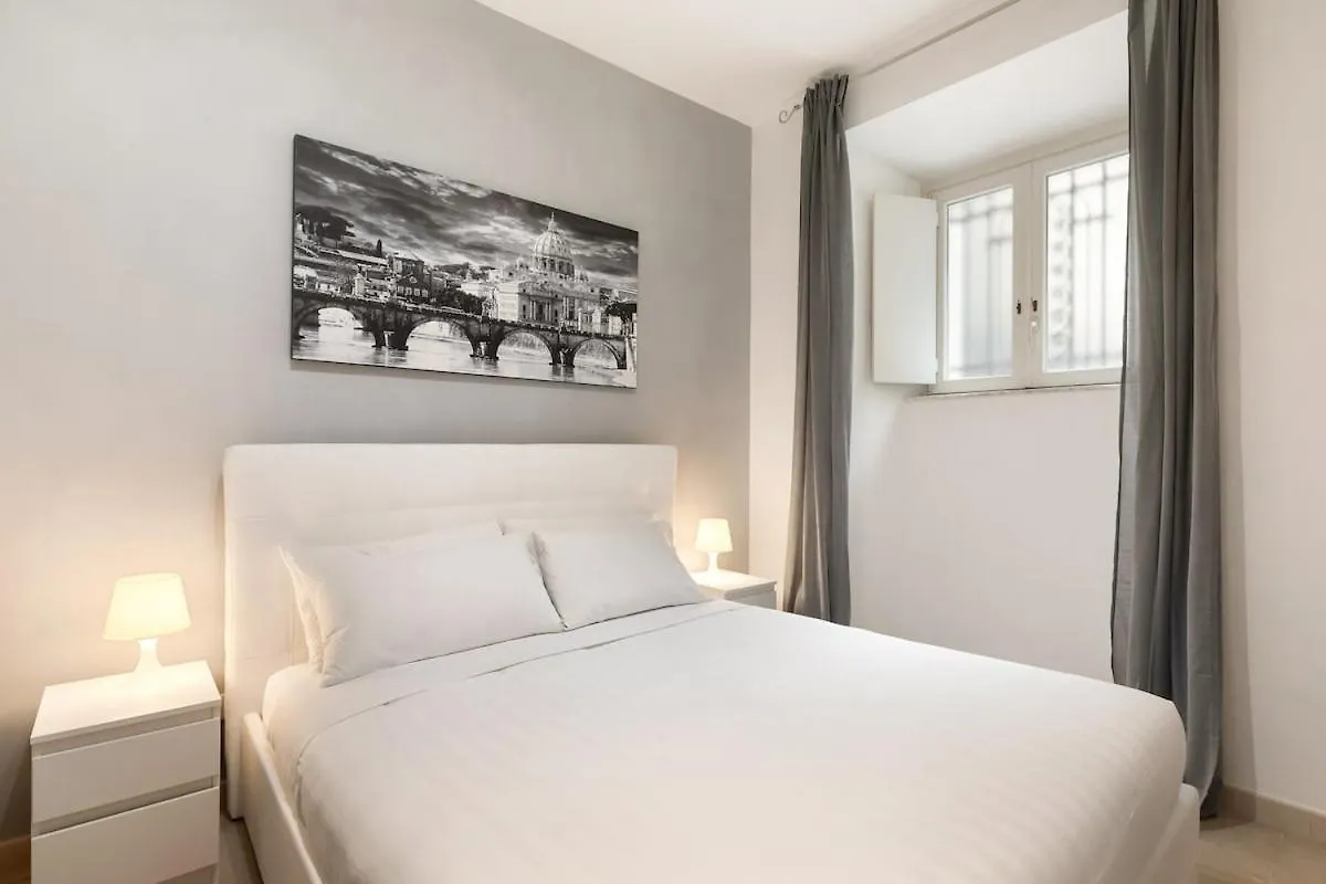 Appartamento Moderno Nel Cuore Di Roma Italy