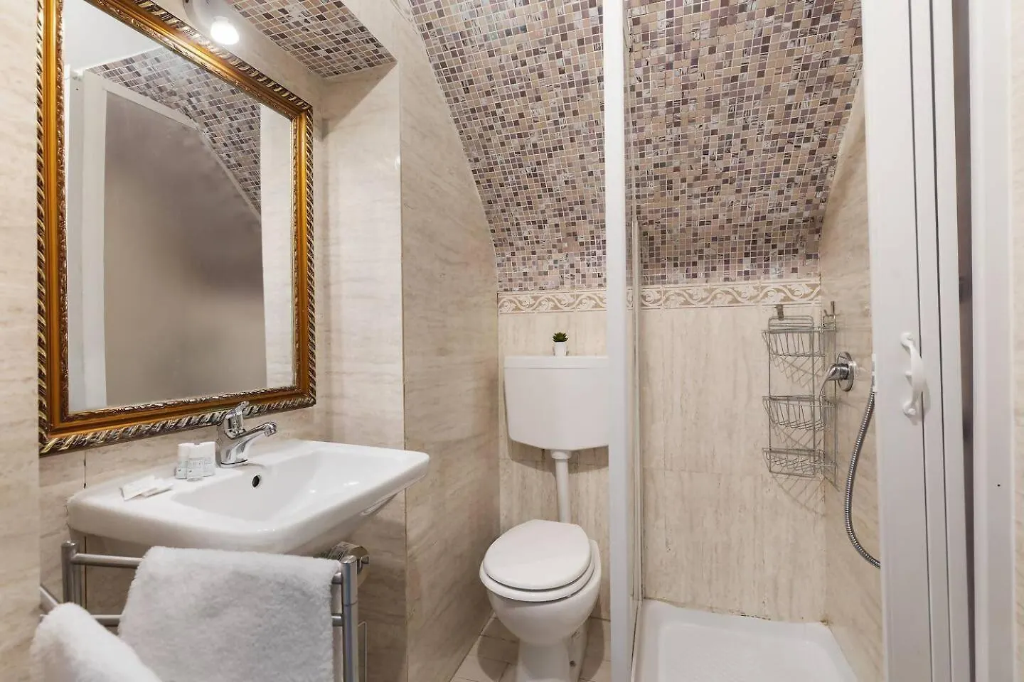 Appartamento Moderno Nel Cuore Di Roma 0*, Rome Italy
